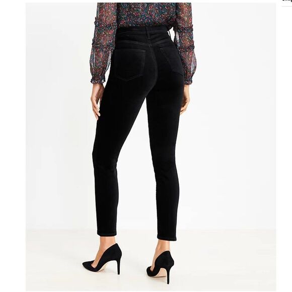 Ann Taylor Sculpting Mid Rise Curvy Black Velvet Skinny Pants SIZE 12 - Picture 2 of 14